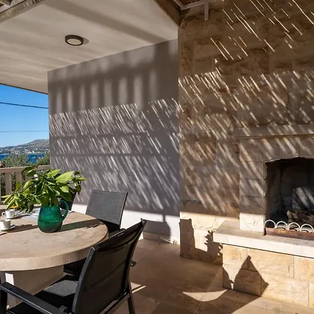 Moreta With Heated Pool, Sauna, Hot-tub * Trogir