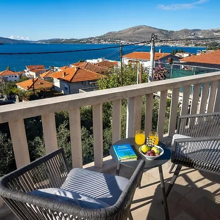 Moreta With Heated Pool, Sauna, Hot-tub