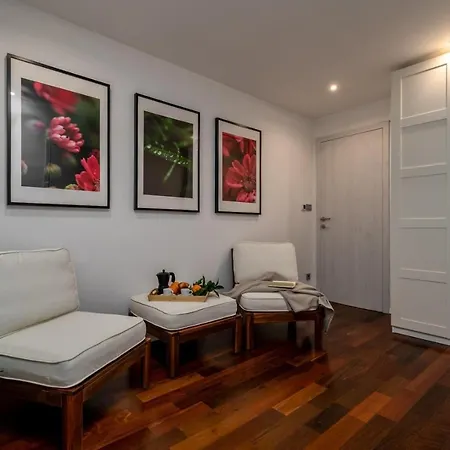 Moreta With Heated Pool, Sauna, Hot-tub Trogir